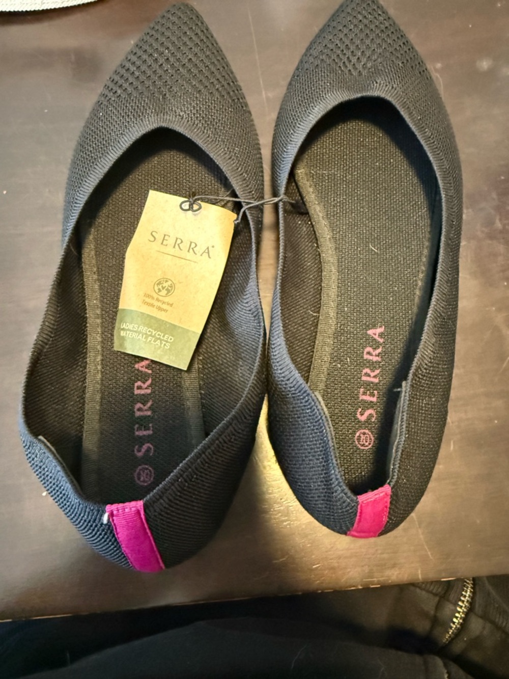 Serra ladies recycled material flats NWT size 10